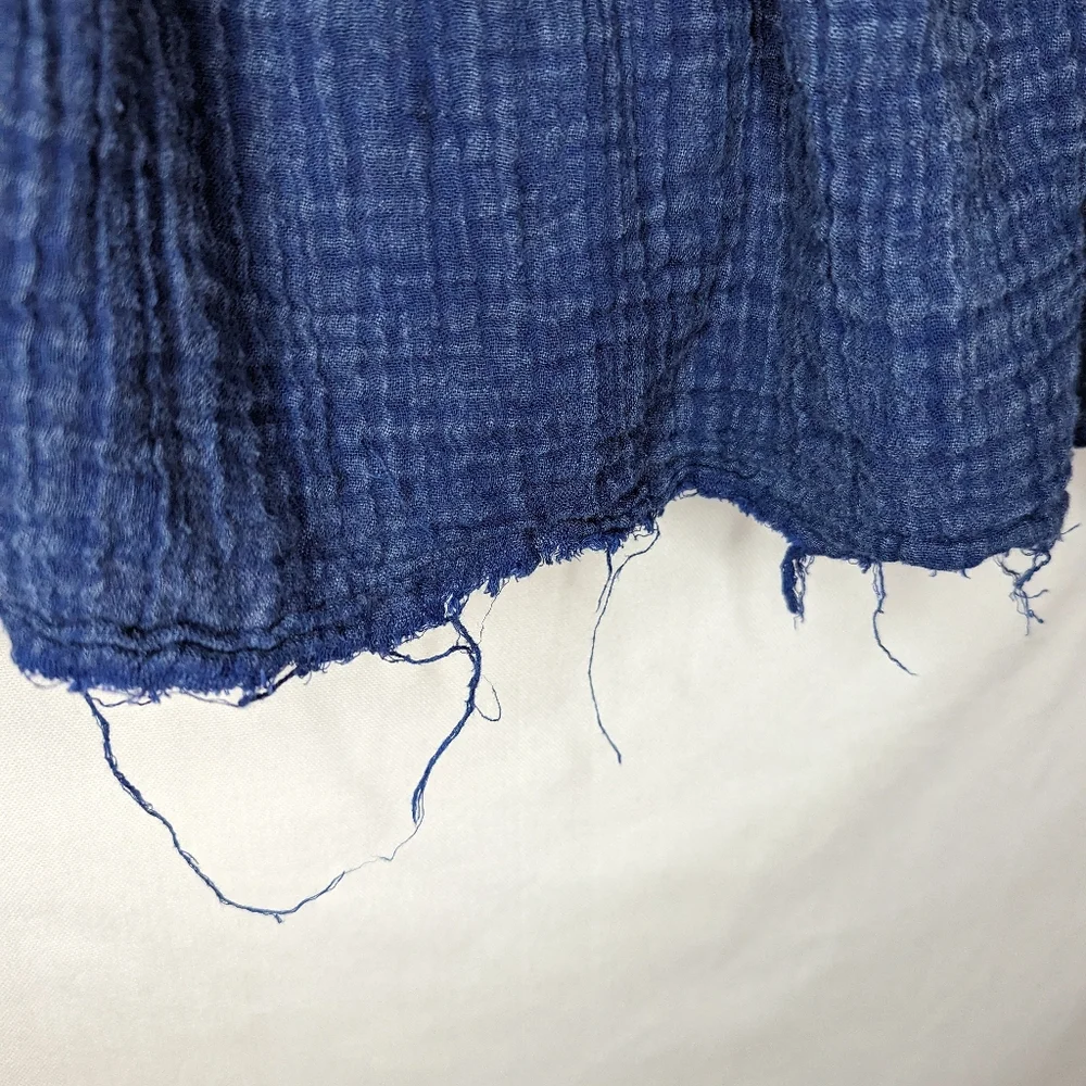SOLDree People Sz M Oversized Navy Blue Destroyed Hem Short Sleeve Cropped Shirt - Picture 5 of 8